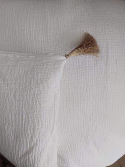 Edredon/Bout de lit  "M" / BLANC uni – Image 2