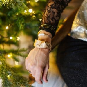 Bijou de poignet doré ( bracelet chic)